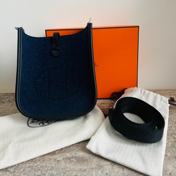 HERMES Evelyne 2022 - Picture 2 of 5